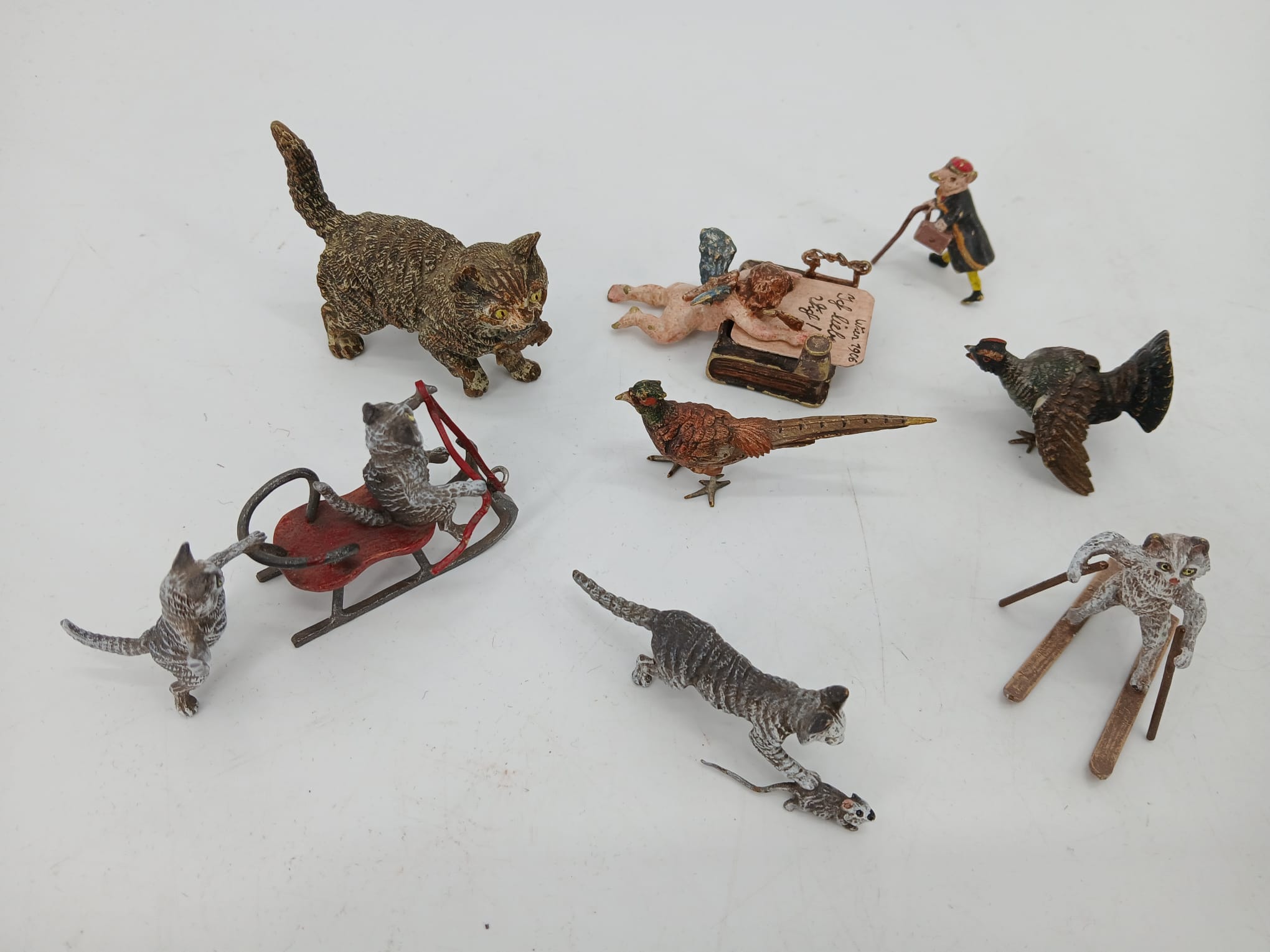 Wiener Bronzen – Fundstück im Antikladen Swen Homrighausen Wiener Bronzen – Fundstück und Sammlerstück im Antik- & Trödelladen Swen Homrighausen in Bad Berleburg-Wingeshausen